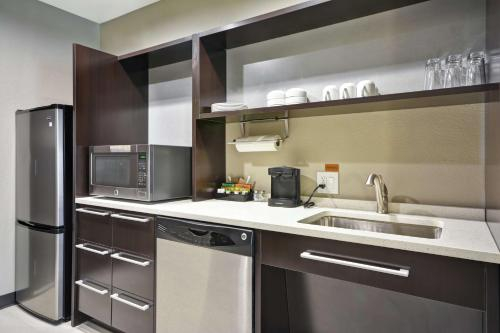 Others 2, Home2 Suites by Hilton Stow, Summit