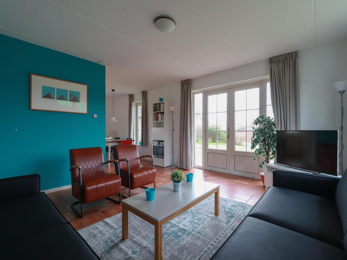 Interior view 3, Detached Spacious Beach Villa for 8, Wûnseradiel