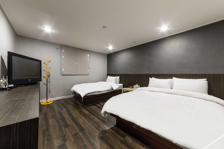 Bedroom 4, Suwon (Ingyedong) New M, Suwon