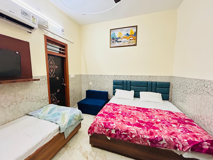 Bedroom 3, Radhe Shyam Niketan, Mathura
