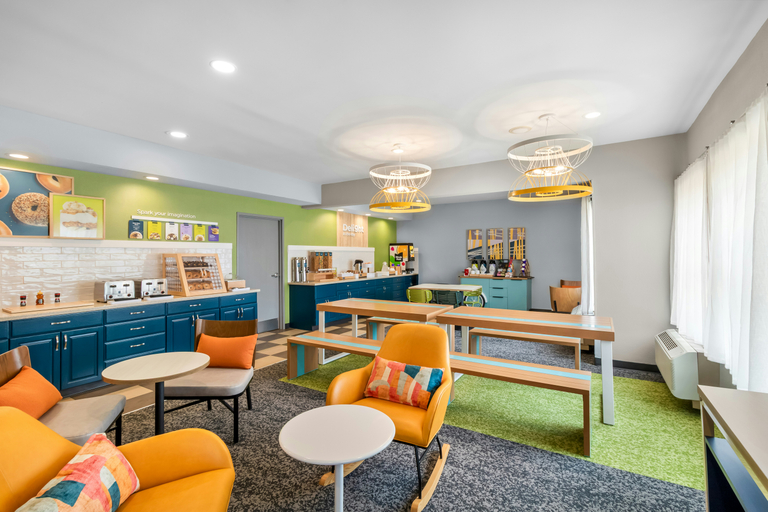 Food & Drinks 4, Spark by Hilton Dayton Fairborn, Greene