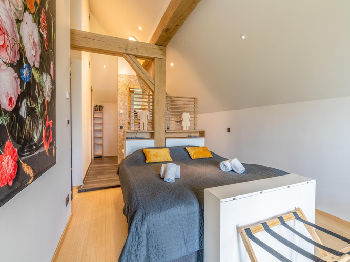 Bedroom 5, attractive and modern 6-person holiday villa, Texel