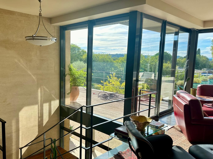 Interior view 3, Provencal Villa with Garden & Pool, Gard