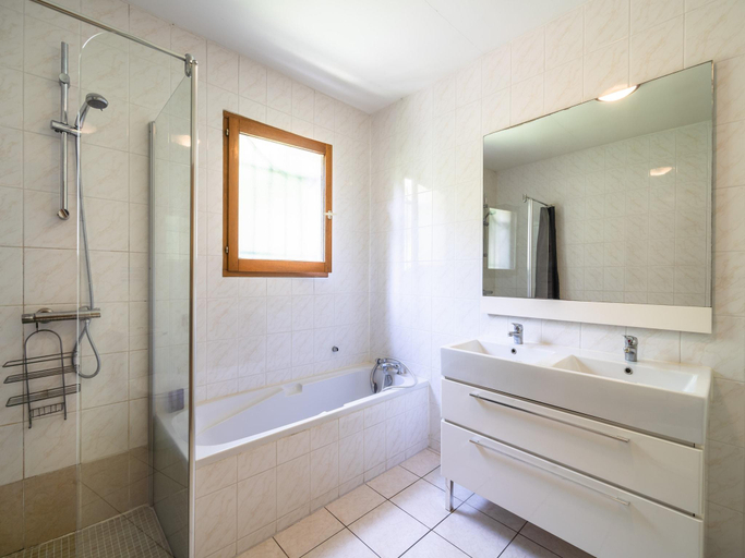 Bathroom 3, Modern Villa with Heated Pool, Hérault