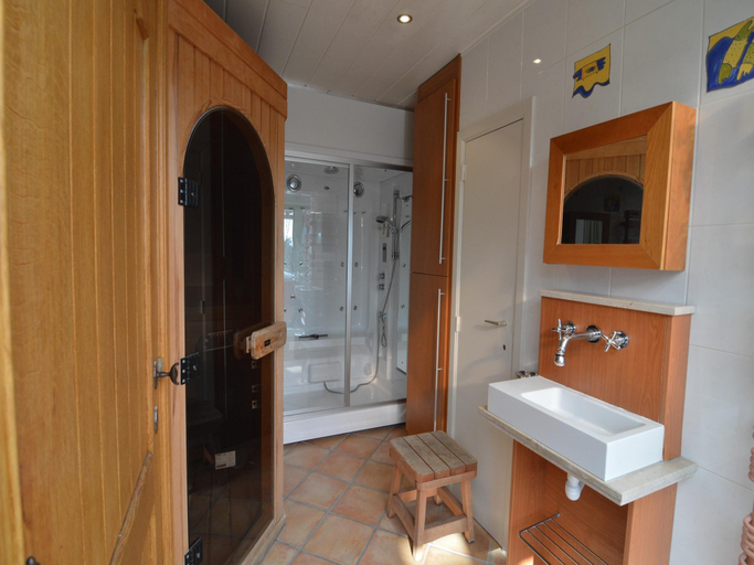 Bathroom 3, Villa in Middelkerke near the Beach, West-Vlaanderen