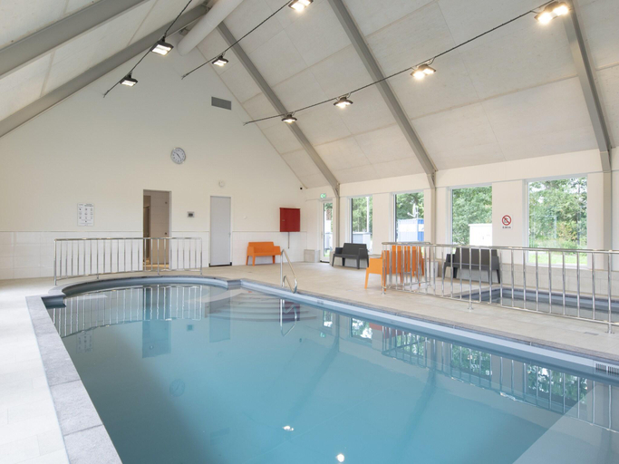 Sport & Beauty 5, Thatched villa surrounded by nature, Someren
