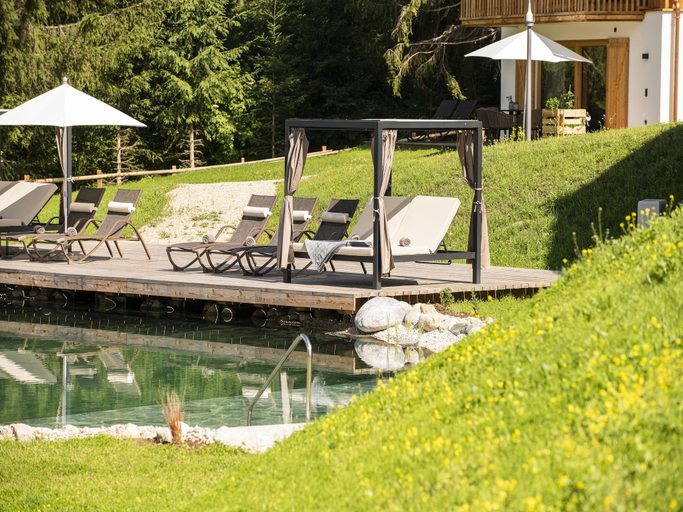 Sport & Beauty 5, Chalet in Wölting with natural swimming pond, Tamsweg