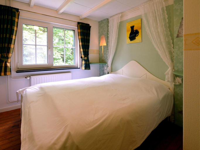 Bedroom 2, Spacious Villa in La Roche en Ardenne, Luxembourg