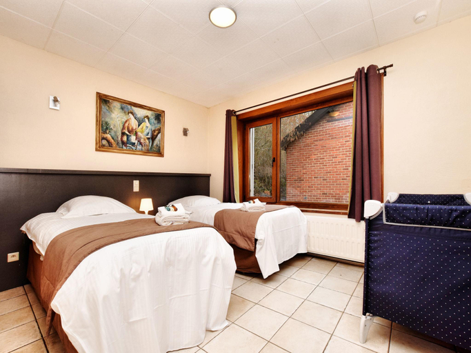 Bedroom 3, Durbuy Forest Villa with Pool, Luxembourg
