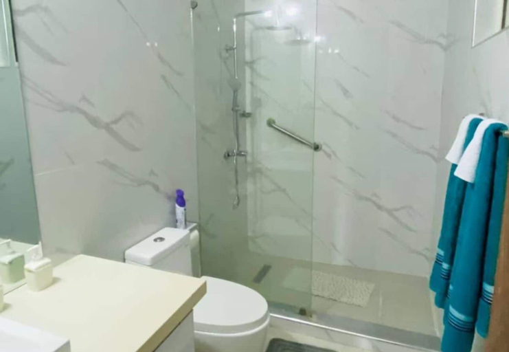 Bathroom, 1 Bedroom Mountain Retreat New Kingston