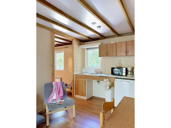 Kitchen 2, Lakeside 2BR Chalet for Four, Vienne