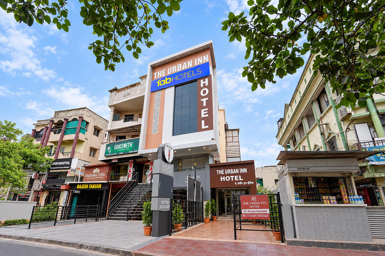 Entrance 5, Fabhotel The Urban Inn, Nagpur