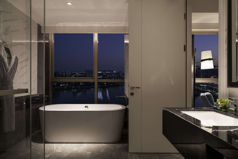 Bathroom 4, Hyatt Centric Lakeside Ningbo, Ningbo