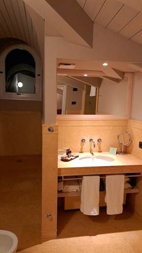 Bathroom 3, Art Hotel Novecento, Bologna