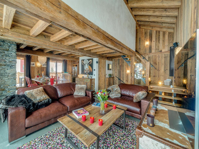 Interior view 2, Chalet in Val d'Isère with Hot Tub & Views, Savoie