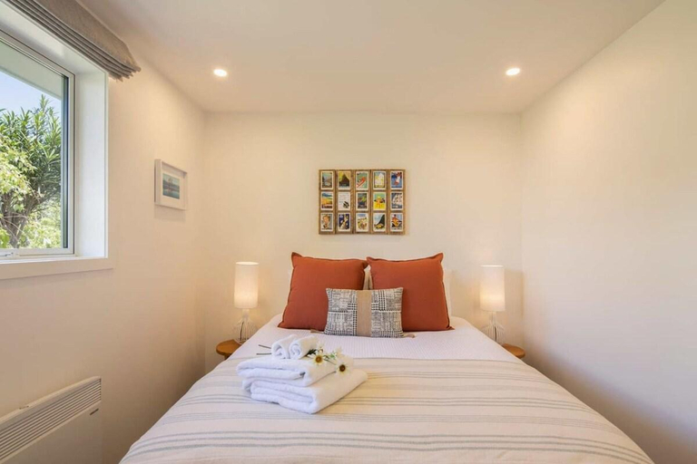 Bedroom 2, Hillside Villa 4- Walk To Town- AC- Free Parking, Queenstown-Lakes