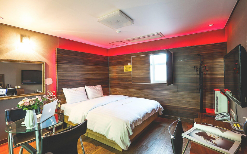 Bedroom 4, Gunsan Alice Hotel, Gunsan