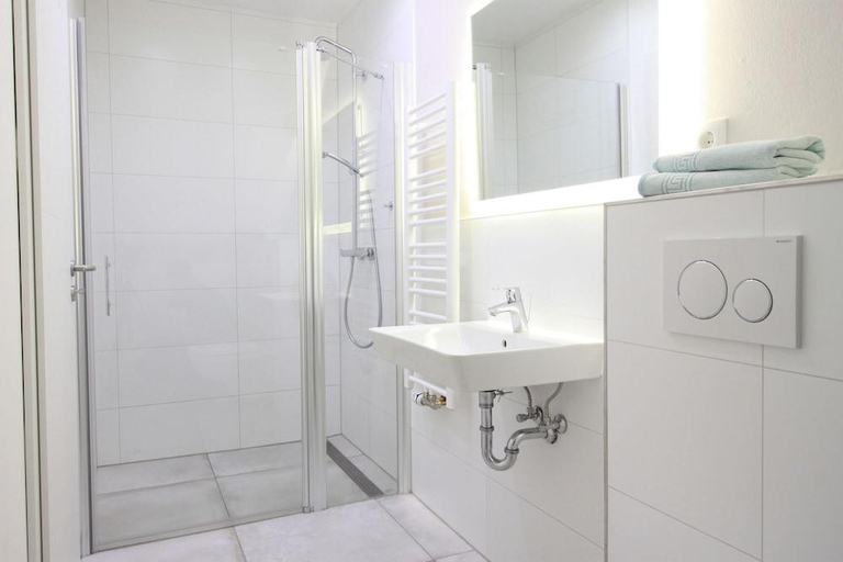 Bathroom 5, Hotel Muritz-Park, Mecklenburgische Seenplatte