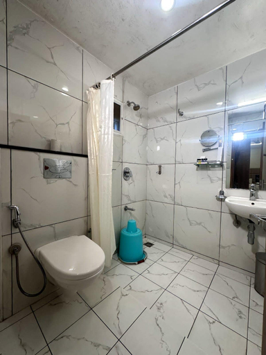 Bathroom, YAM HOTEL, Thiruvananthapuram