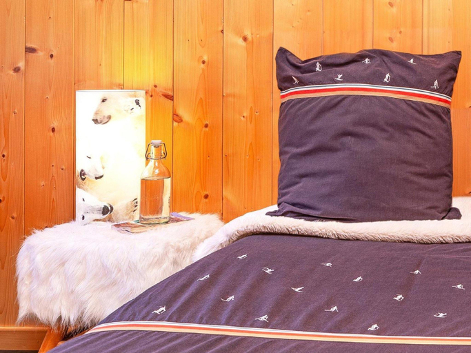 Bedroom 3, Chalet in Moulin with Sauna & Stunning Views, Savoie