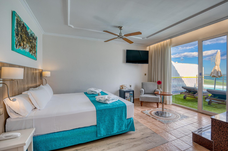 Bedroom 3, Vera Playa Club Hotel, Almería