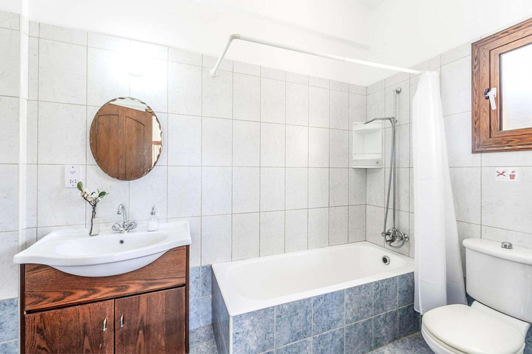 Bathroom, Villa Solon