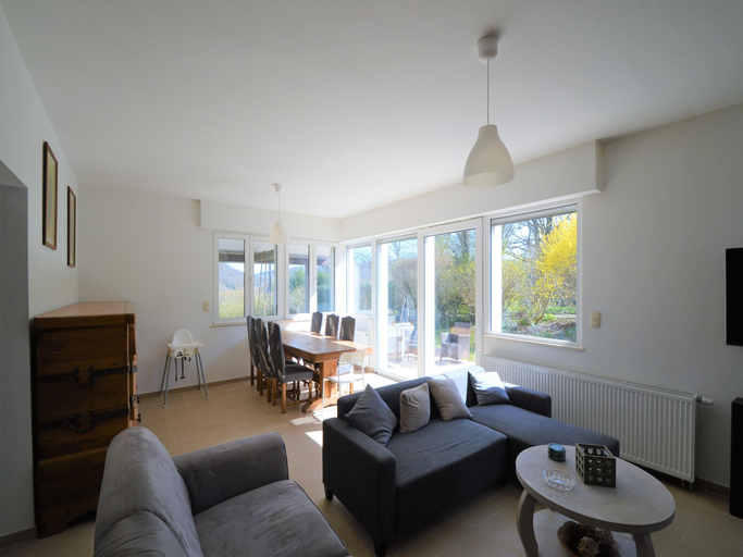 Food & Drinks, Relaxing Villa in Namur with Fenced Garden, Namur