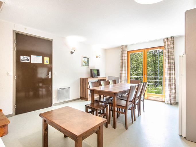 Interior view 4, Spacious Family Chalet With Terrace, Isère
