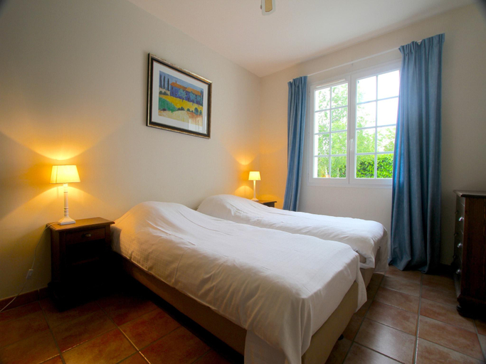 Bedroom 2, Villa in France with Private Pool, Deux-Sèvres