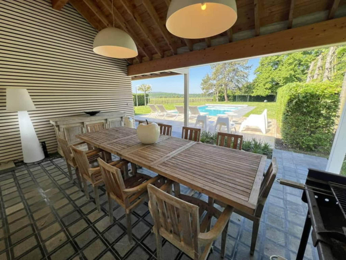 Restaurant 5, Cozy Nature Chalet for 8 Guests, Namur