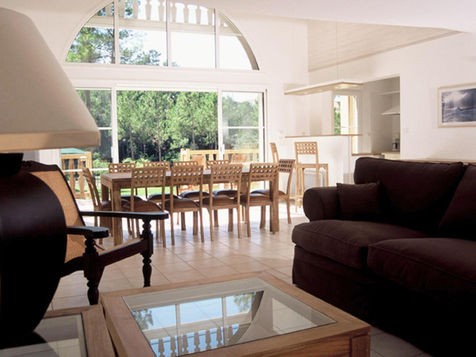 Restaurant 5, Luxury Golf & Ocean Villa Escape, Gironde