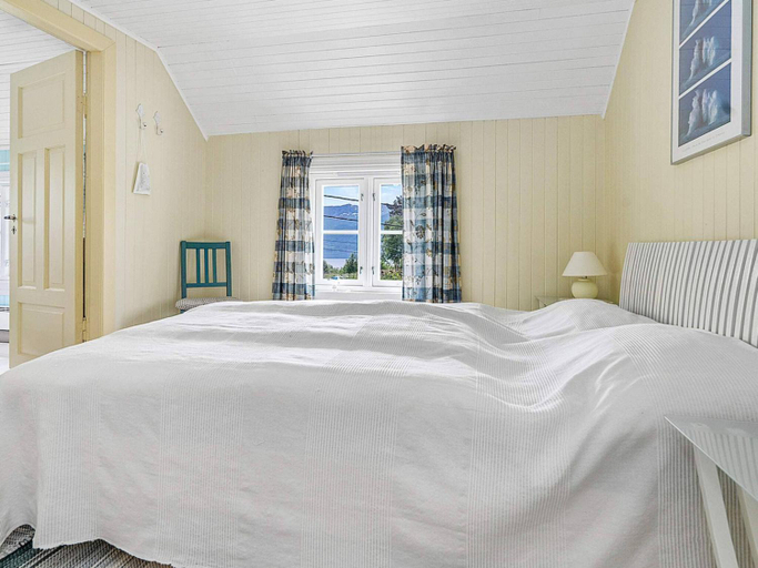 Bedroom 2, person holiday home in AVEROY-By Traum, Averøy