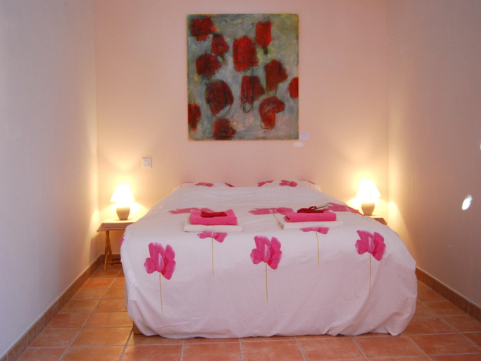 Bedroom 3, Mansion in Provence with Pool Near Town, Vaucluse