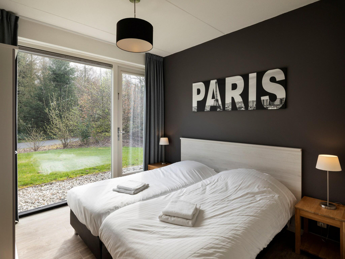 Bedroom, Villa with hot tub and jacuzzi, De Wolden