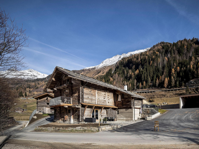 Exterior view 4, Charming chalet-style feeder house, Lienz