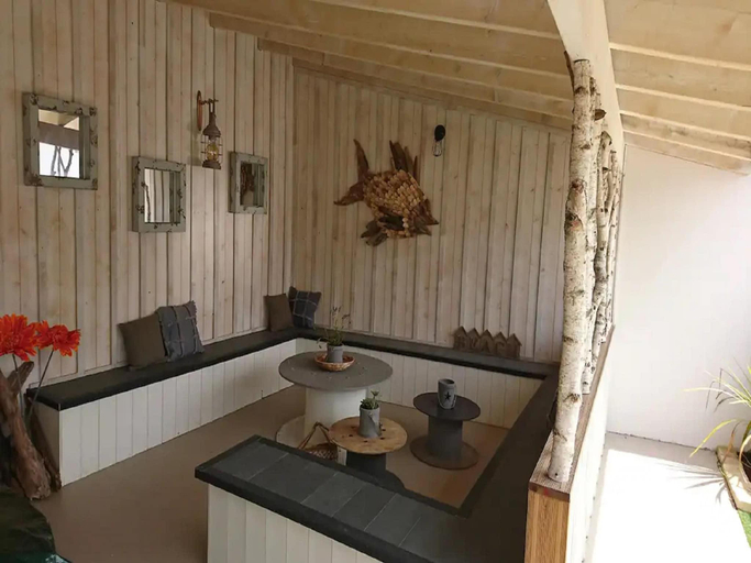 Balcony/terrace 1, Villa in Nuaillé-d'Aunis with Private Pool, Charente-Maritime