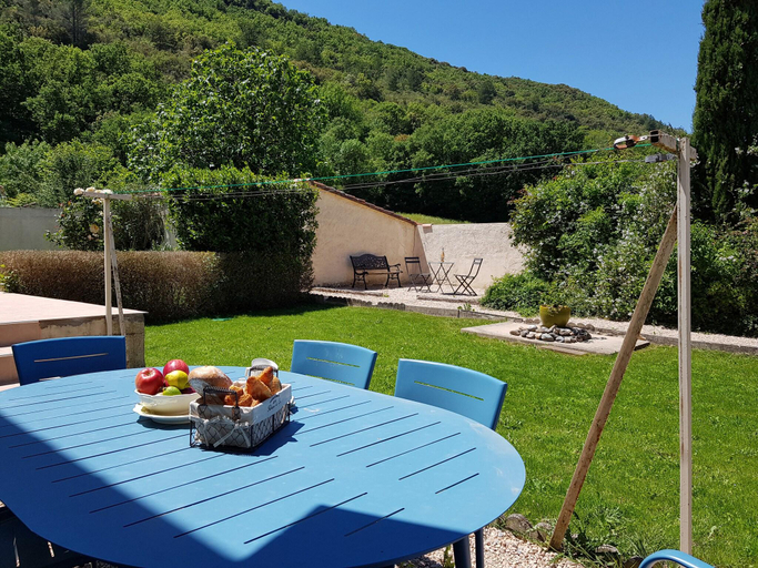Balcony/terrace 3, Villa in La Tour-sur-Orb with Pool & Garden, Hérault
