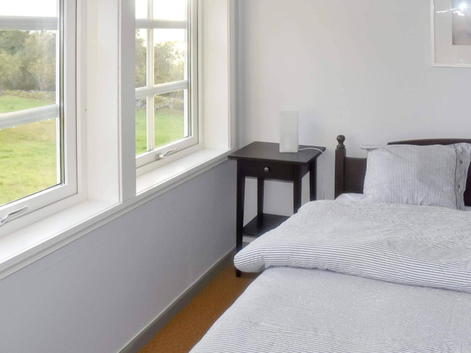 Bedroom 2, person holiday home in Masfjordnes-By Traum, Masfjorden