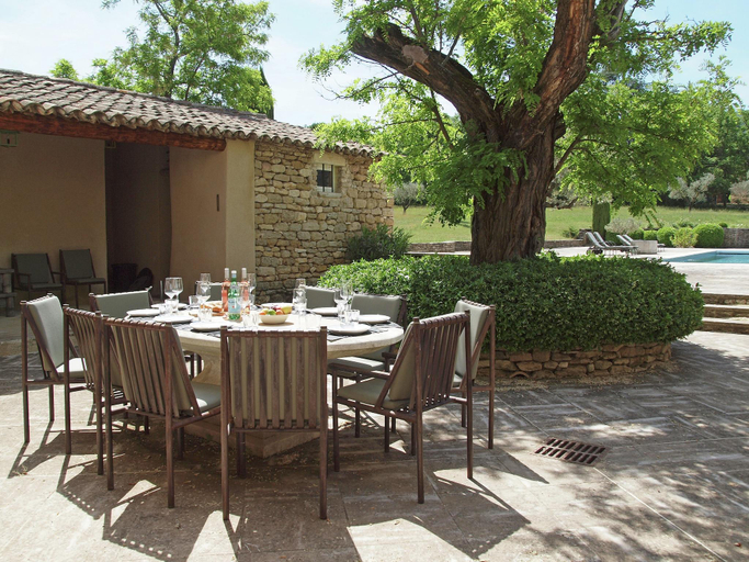 Balcony/terrace 2, Oppède Villa with Private Pool, Vaucluse