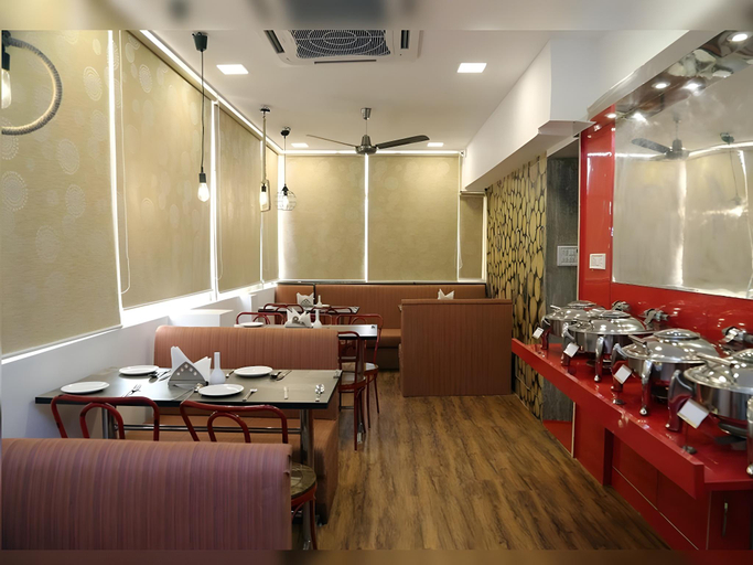 Food & Drinks 3, Hotel Nanak Residency, Delhi