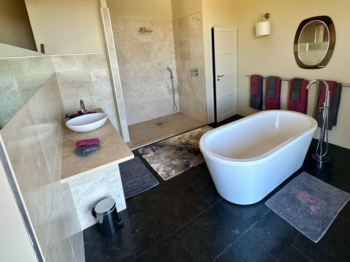 Bathroom 4, Provencal Villa with Garden & Pool, Gard