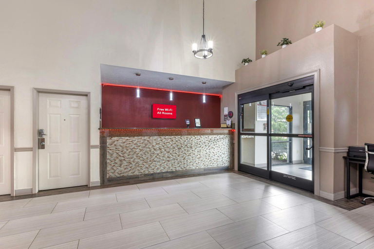 Public Area 3, Red Roof Inn & Suites Clinton, MS, Hinds