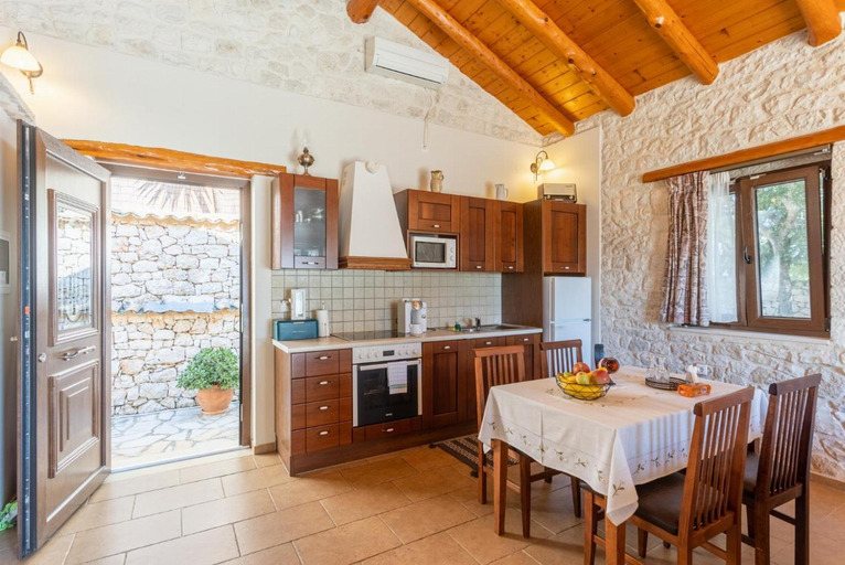 Others 4, Villa Nionios, Ionian Islands