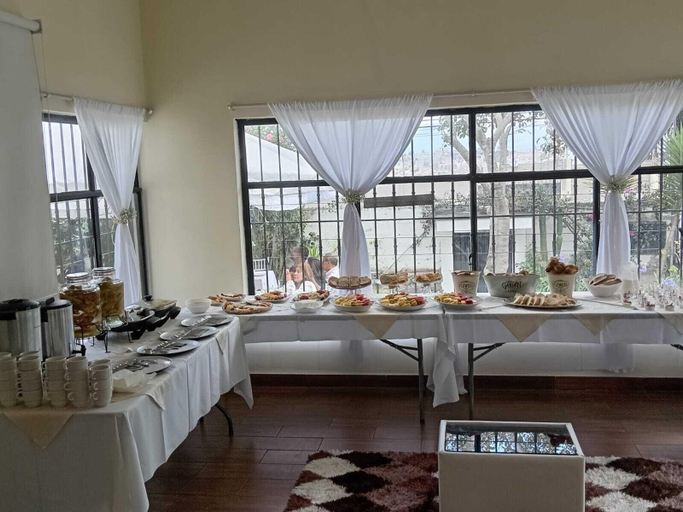 Food & Drinks 5, The Dream House, Quito