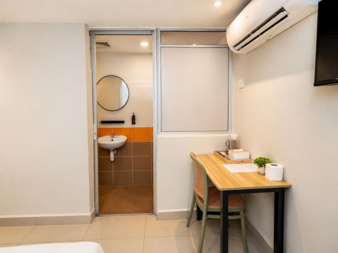 Bathroom 3, Swing & Pillows @ Kajang Selangor, Hulu Langat