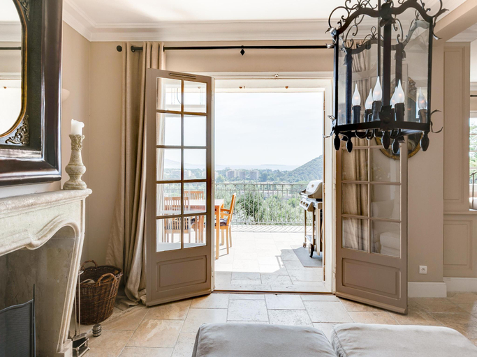 Reception, Mandelieu Villa with Rooftop, Alpes-Maritimes