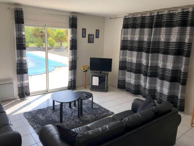 Interior view 5, Panoramic Poolside Villa, Lot-et-Garonne