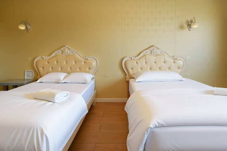 Room 3, air hotel aviacion, Valencia
