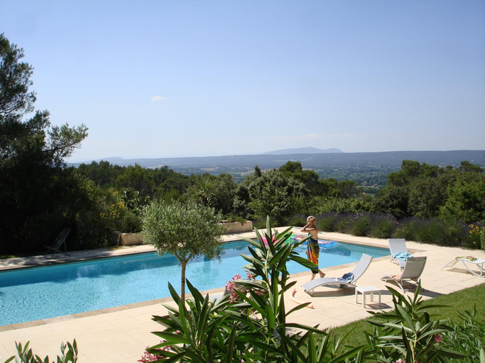 Sport & Beauty 2, Saint-Siffret Forest Pool, Gard