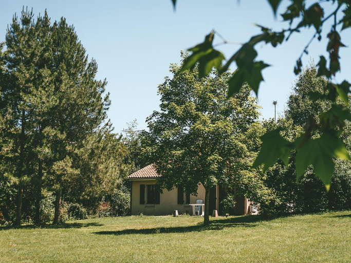 Surrounding environment 3, Lakeside 2BR Chalet for Four, Vienne